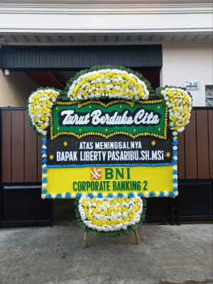 Papan Bunga Duka di Lokpaikat